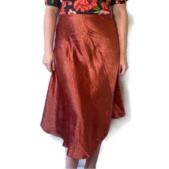Vince Burnt Orange Bronze Satin Crinkle Slip Bias Cut Midi Skirt Size Medium - Picture 1 of 5